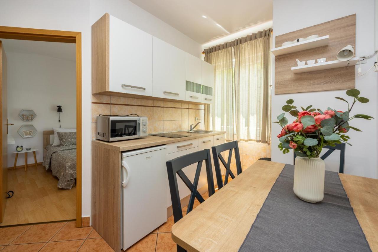 Apartments Claudia Crikvenica Kültér fotó