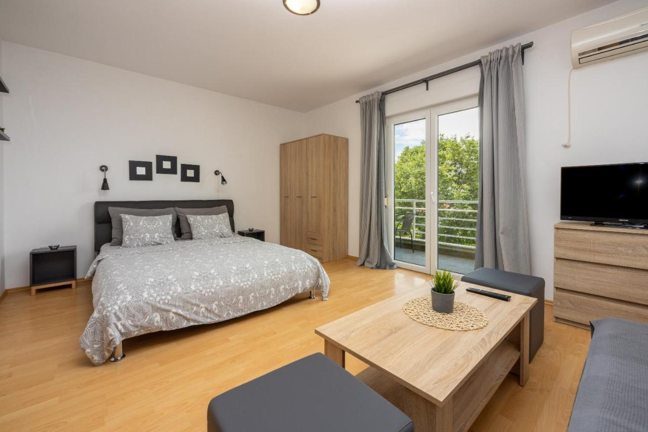 Apartments Claudia Crikvenica Kültér fotó